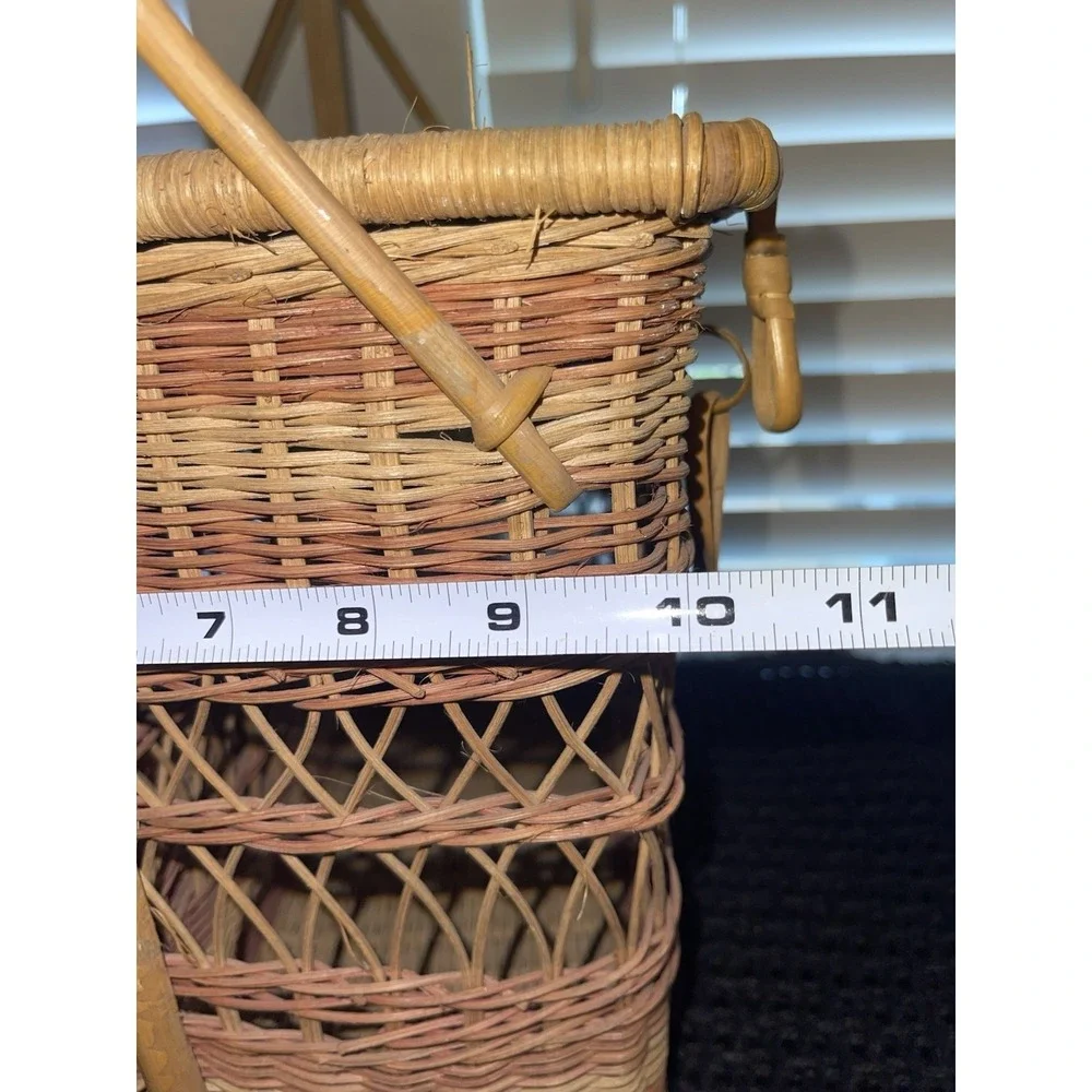Vintage MCM Wicker Woven Picnic‎ Basket 2 Wine Bottle Holder Handle & Lid W/Red